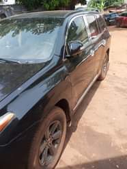 A picture of Distress sale OVER clean and sound Toyota Highlander 2010 model