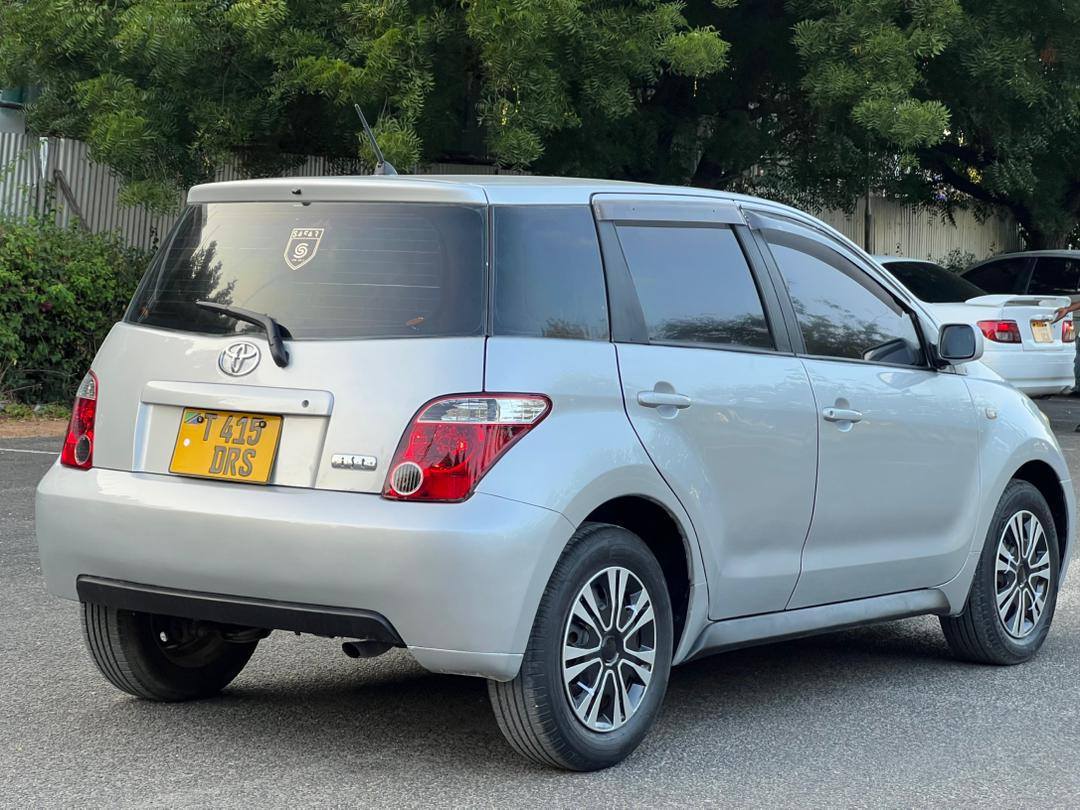 A picture of Toyota IST