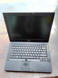 A picture of Laptop aina ya DELL kipengere aina HDD RAM na CHARGE