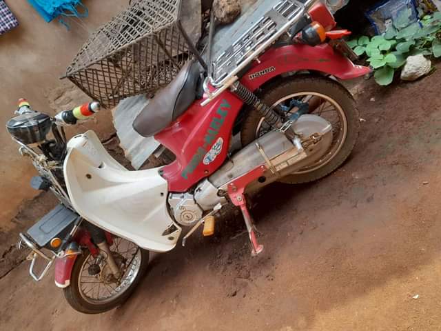 A picture of Honda Cube 100