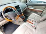 A picture of Tokunbo Lexus Rx330 2005 model Available