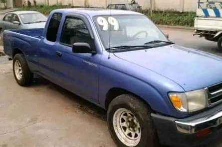 A picture of Toyota Tacoma Pickup 1990 for sale at Lagos state 800