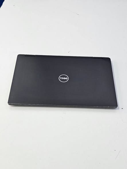 A picture of Dell xps 13 9365