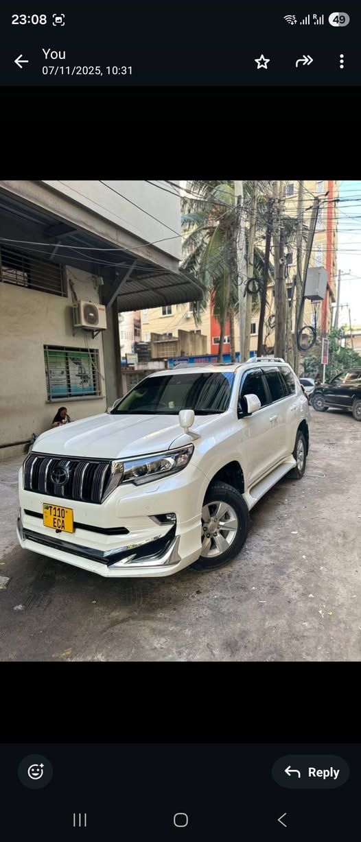 A picture of Toyota prado