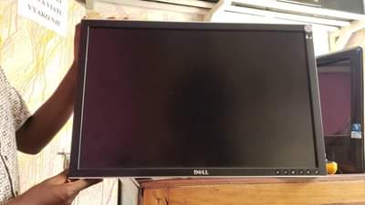 A picture of Kioo cha Dell inch 24 kina AV na HDMI KINAWEZA
