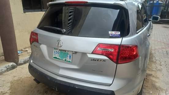 A picture of First body Acura Mdx 2009 With a sound engine gear