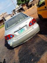 A picture of 2004 TOYOTA Corolla