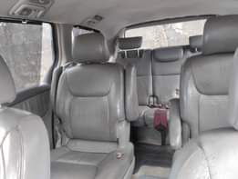 A picture of Clean 2006 Toyota sienna Everything is intact Sharp leather interior