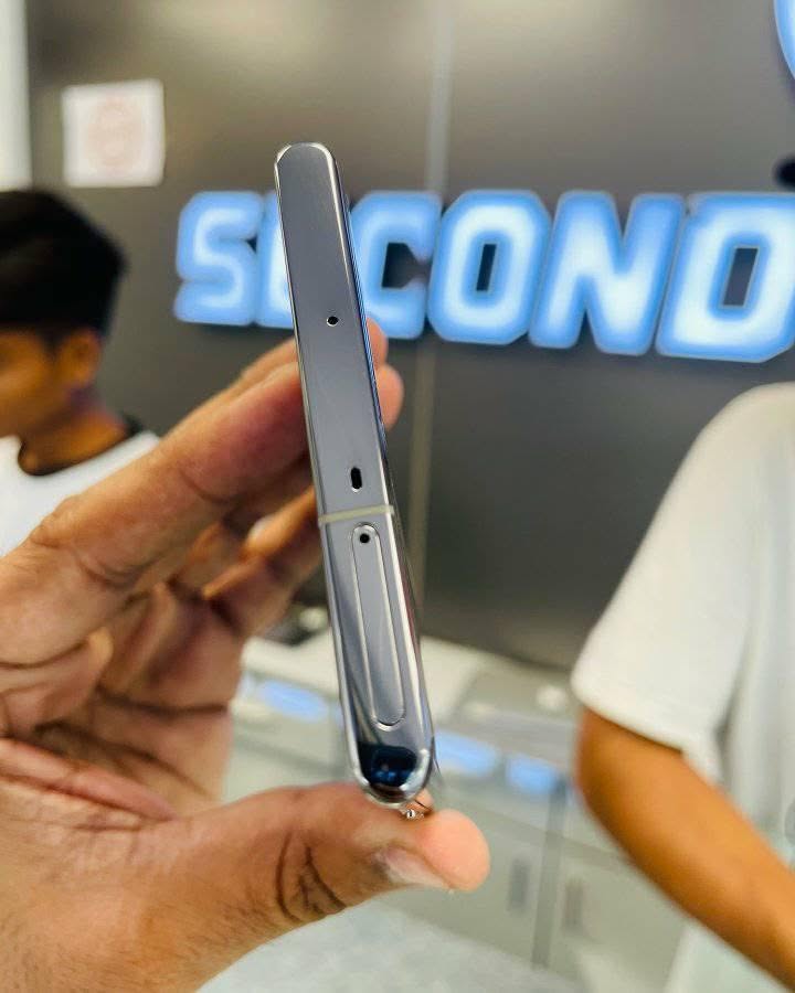 A picture of Samsung galaxy note 10plus