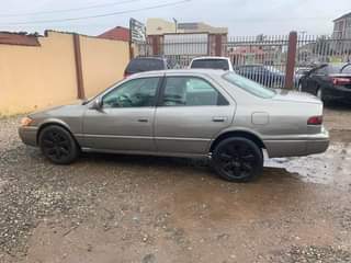 A picture of Neatly Used Toyota Camry pencil Light