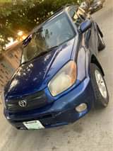 A picture of 2004 RAV 4