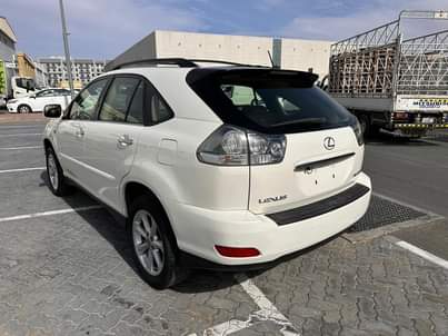 A picture of Lexus 2008 full option watsapp 0551513562