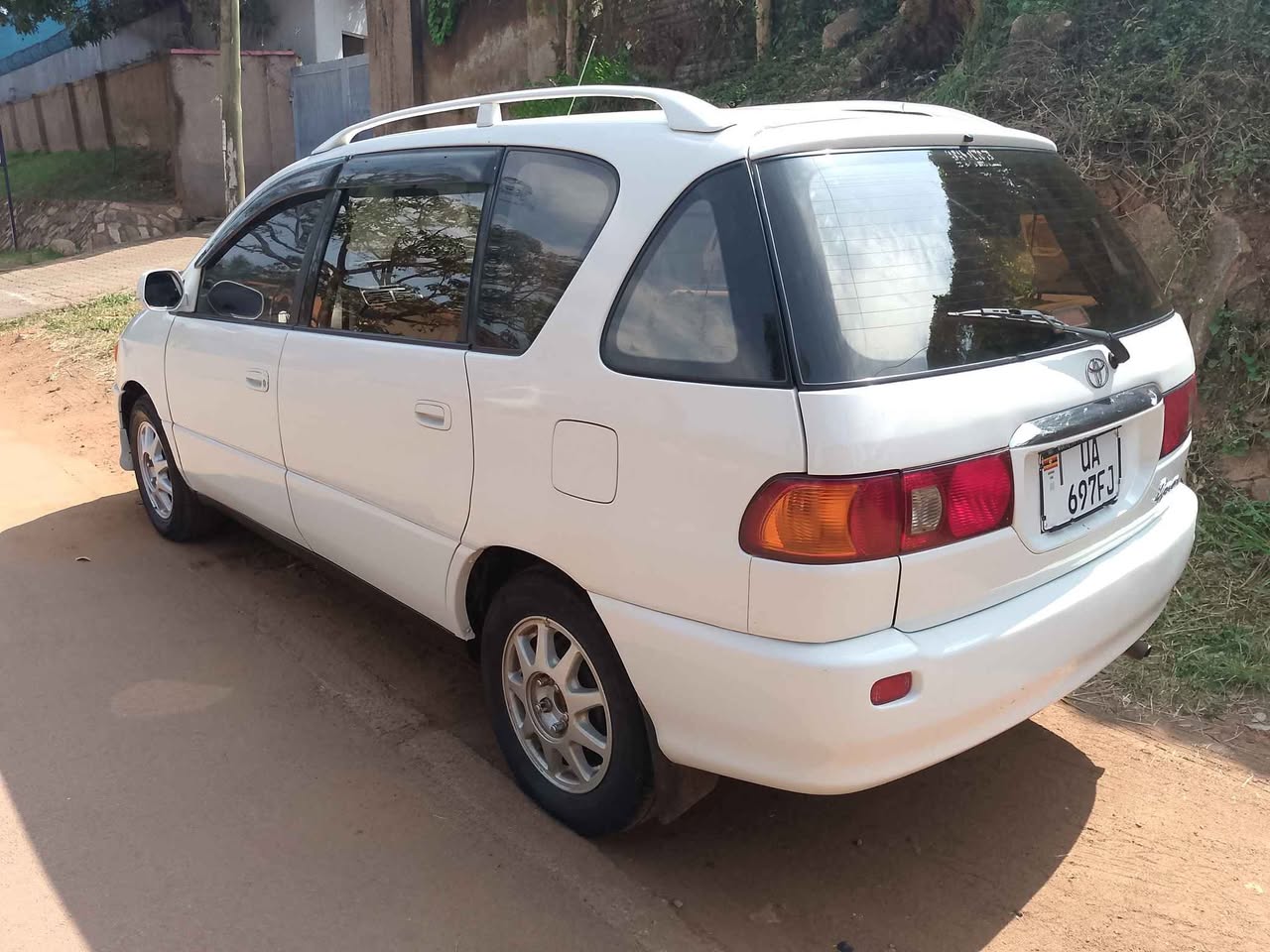 A picture of Ipsum For Sale 0787181703 0704482571 Call Whatsapp