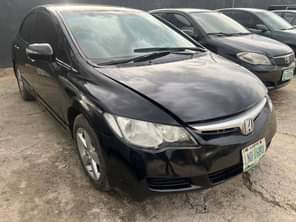 A picture of Distress Honda Civic Engin and gear perfect AC chilling buy