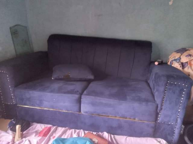 A picture of Sofa watu wawili