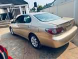 A picture of 03 Lexus ES300