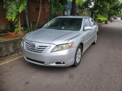 A picture of Super clean registered 2007 Toyota camry XLE