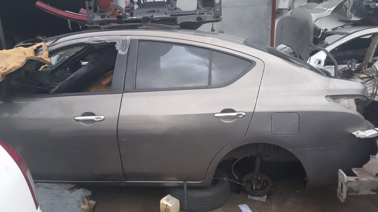 nissan almera