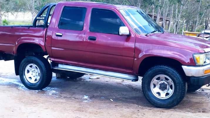 A picture of Toyota Hilux for inauzwa