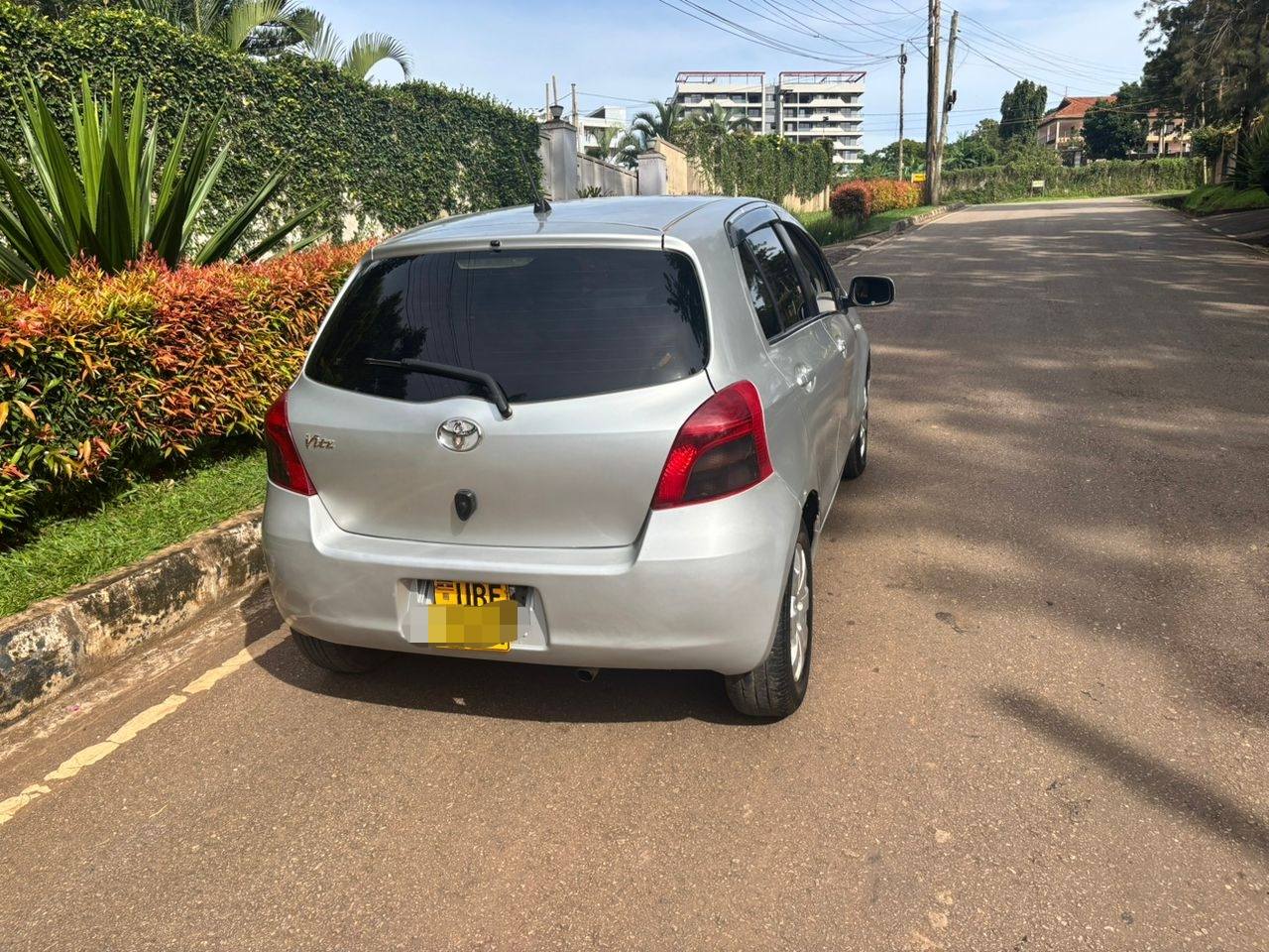 A picture of Vitz for 1 3cc 0759516298