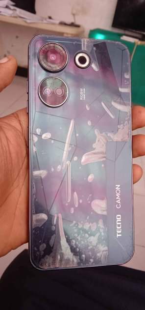 A picture of Tecno camon 0759137474