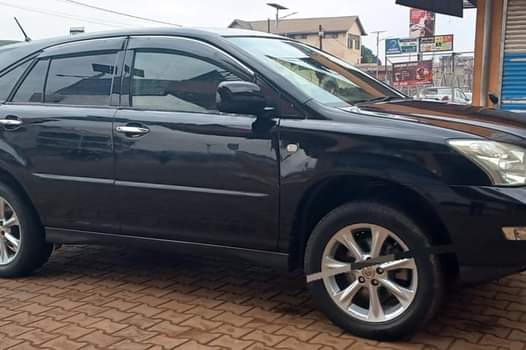 A picture of TOYOTA HARRIER UBJ IN PERFECT CONDITION CC2.4 VVTI ENGINE PRICE