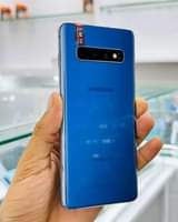 A picture of SAMSUNG GALAXY S10
