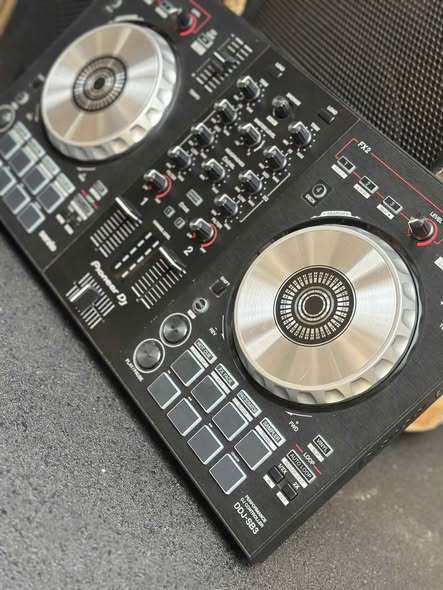 A picture of Pioneer SB3