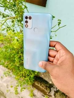 A picture of Infinix hot 10 play gb 64 bei 155000 call 0654719280