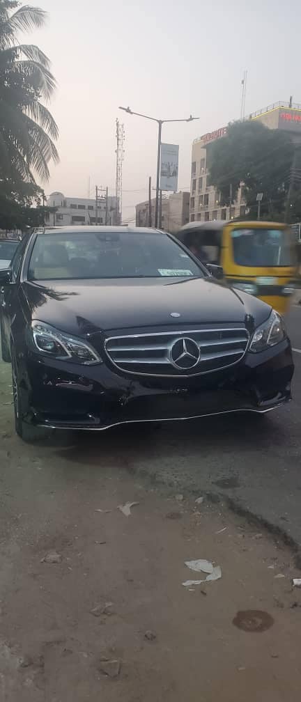 A picture of E350 2011