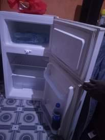 A picture of Nauza fridge nzuri boss offer lak 285k