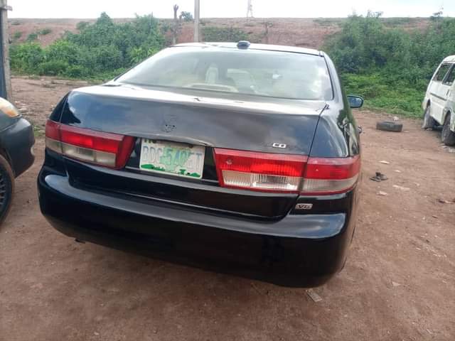 A picture of Toyota Camry nd other s for sell at Ibadan dm