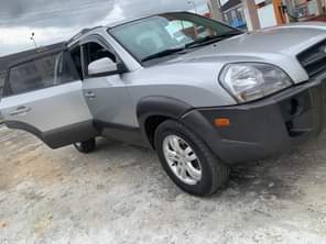 A picture of Sharp Hyundai Tucson 8month used in Niger pure first body