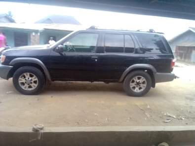 A picture of Nissan pathfinder 2002 model Engine is good Gear is good