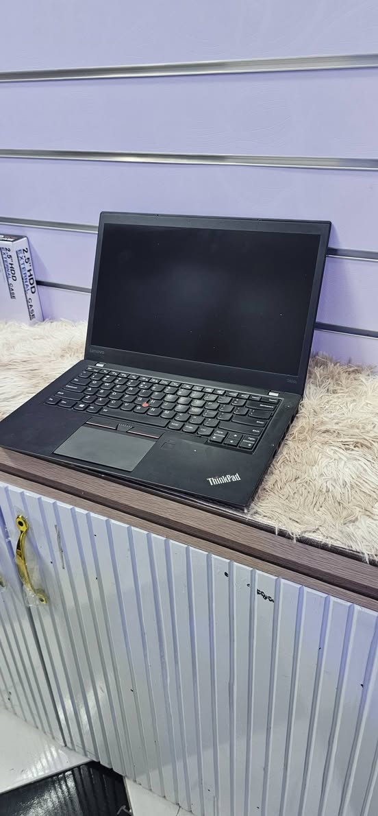A picture of Core i5 6th generation warranty miezi 6