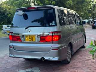 A picture of TOYOTA ALPHARD