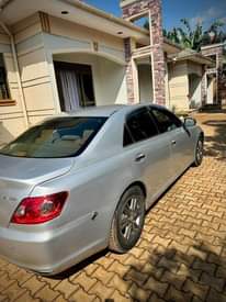 A picture of Toyota markx 15m