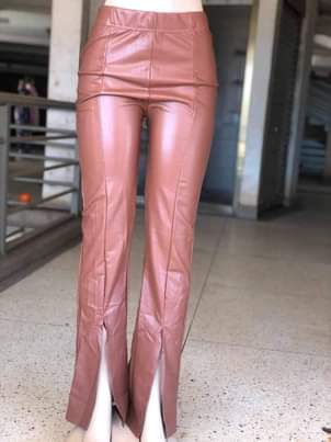 A picture of Dealer in all kinds of ladies clothes