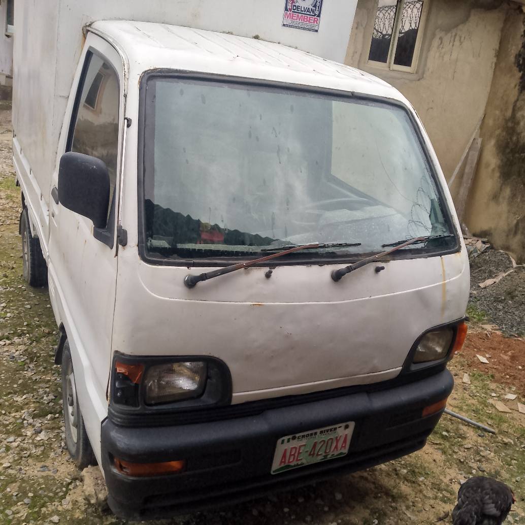 A picture of Mitsubishi mini truck