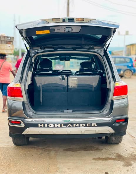 A picture of Car