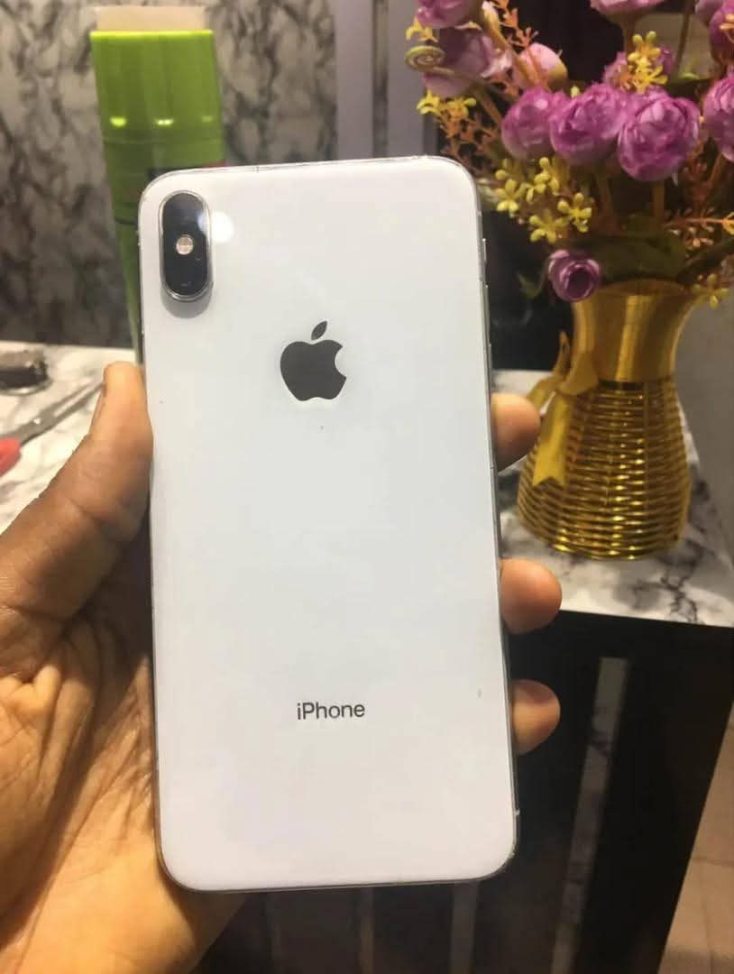 A picture of IPhone Xs Max