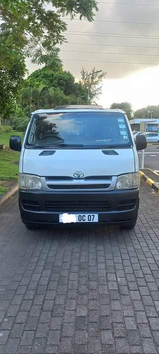 used toyota hiace
