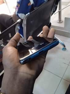 A picture of Samsung a32 128gb