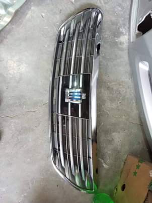 A picture of Crown 2008 2010 New shape parts