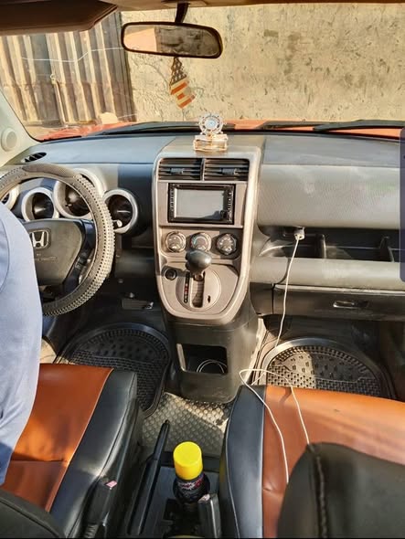 A picture of HONDA ELEMENT
