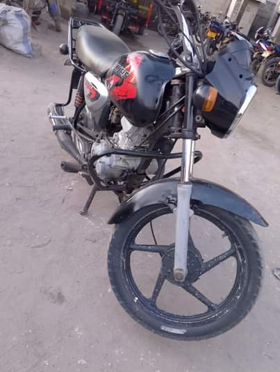 A picture of BOXER X CC 125