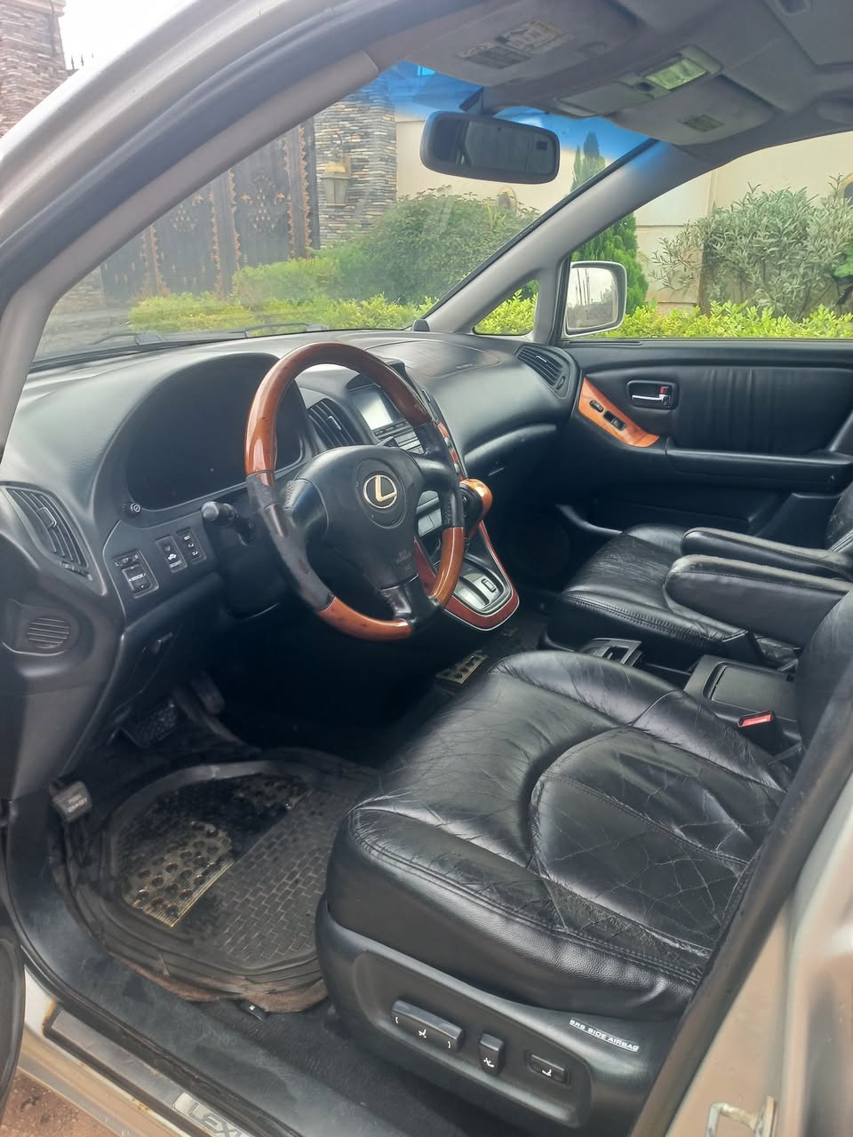 A picture of 2003 RX 300 first body pan