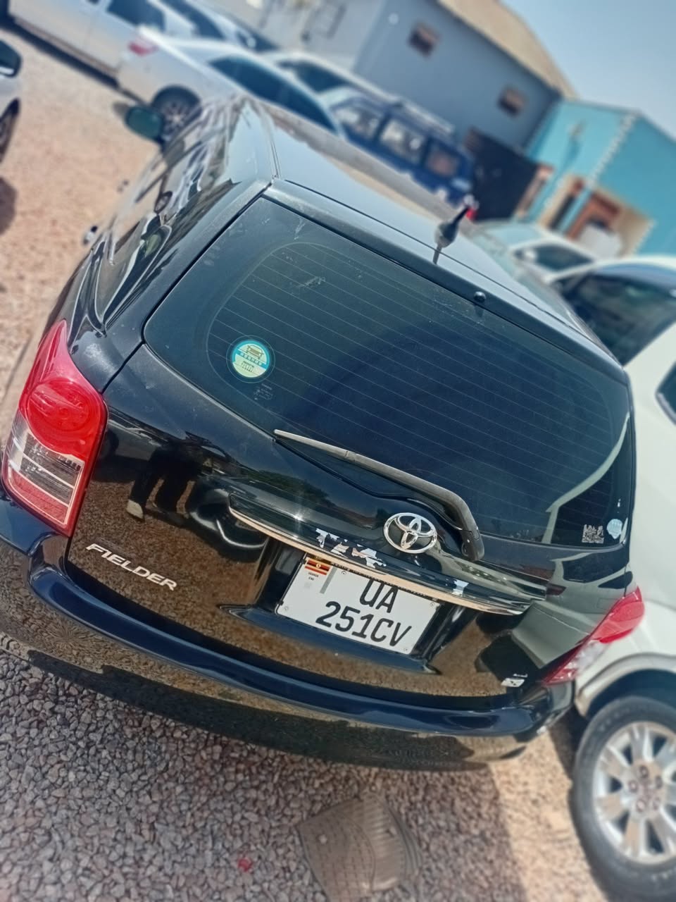 toyota fielder
