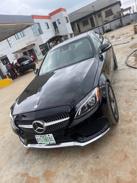A picture of Tokubo standard 2017 Mercedes Benz C300 Buy and drive nothing