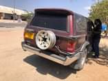 A picture of BOSS KAKASIRIKA SASA KAVUNJA BEI MWENYE HELA ASEME MKOA ALIPO